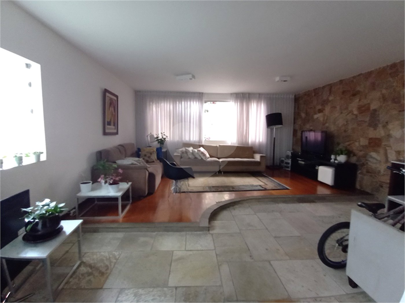 Casa à venda com 4 quartos, sendo 1 suíte, em Santana, São Paulo, SP
