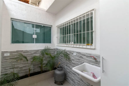 Casa à venda com 3 quartos, sendo 1 suíte, em Parque Santo Antônio, Guarulhos, SP