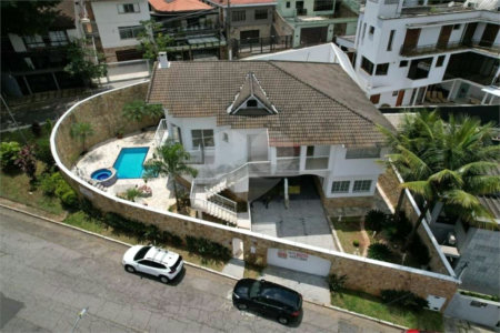 Sobrado à venda com 6 quartos, sendo 2 suítes, em Jardim Franca, São Paulo, SP