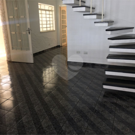Casa à venda com 3 quartos, sendo 1 suíte, em Jardim São Paulo(zona Norte), São Paulo, SP