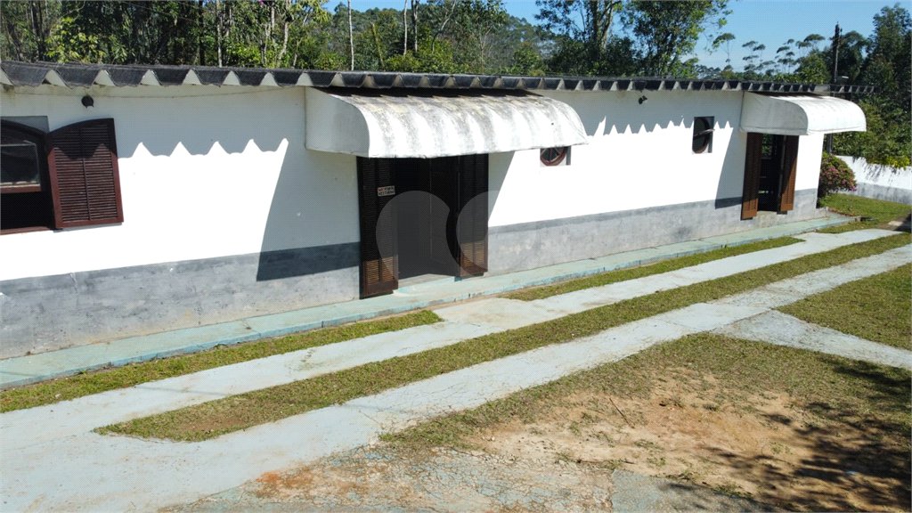 Sítio à venda com 8 quartos, sendo 4 suítes, em Boa Vista, Mogi das Cruzes, SP