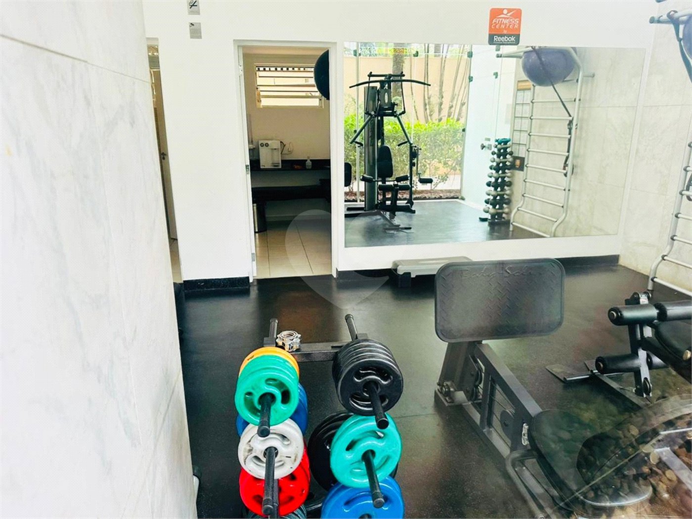 Apartamento à venda ou para alugar com 4 quartos, sendo 1 suíte, em Itaim Bibi, São Paulo, SP
