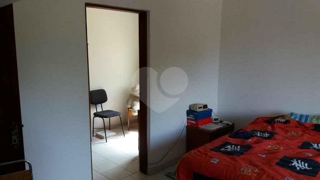 Sobrado à venda com 4 quartos, sendo 1 suíte, em Tremembé, São Paulo, SP