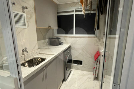 Apartamento à venda com 2 suítes em Vila Anastácio, São Paulo, SP