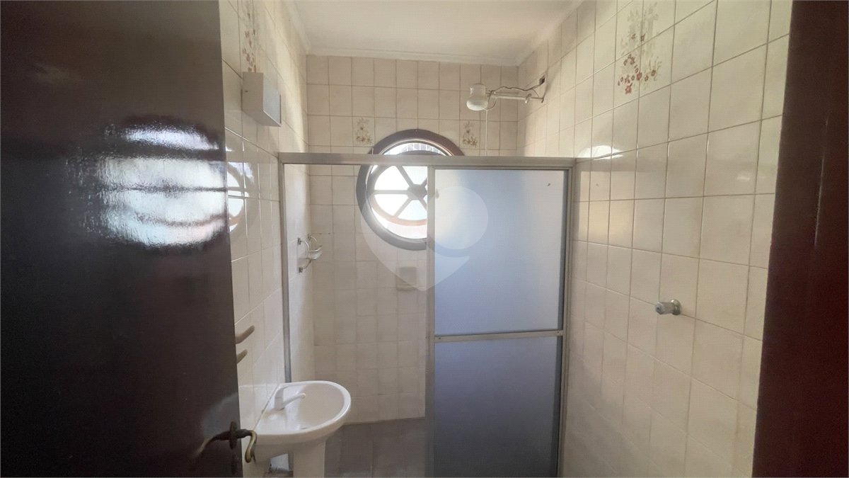 Sobrado à venda com 4 quartos, sendo 1 suíte,  em Jardim Ester Yolanda, São Paulo, SP