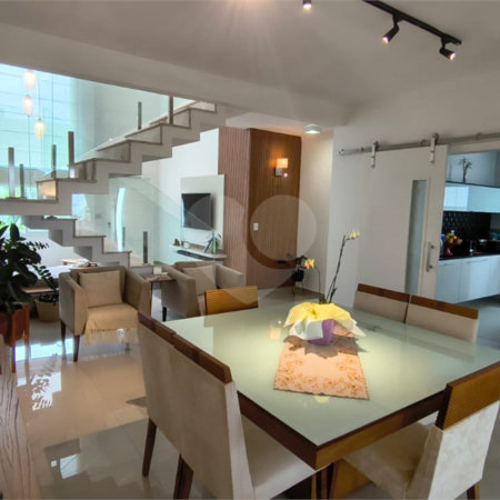 Casa à venda com 3 suítes no condomínio Reserva da Mata, Vinhedo - SP
