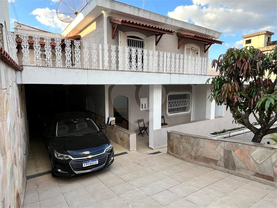 Sobrado à venda com 5 quartos, sendo 1 suíte, em Tucuruvi, São Paulo, SP