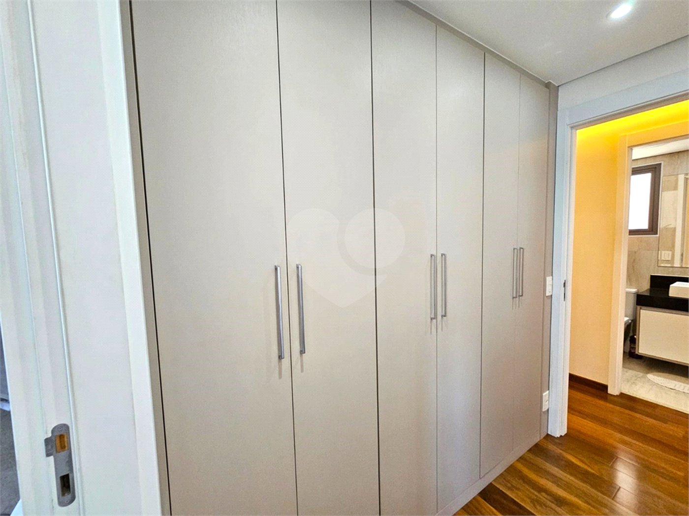 Apartamento à venda com 3 quartos, sendo 1 suíte, em Chácara Santo Antônio, São Paulo, SP