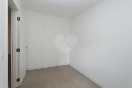 Apartamento à venda com 2 quartos em Vila Suzana, São Paulo, SP
