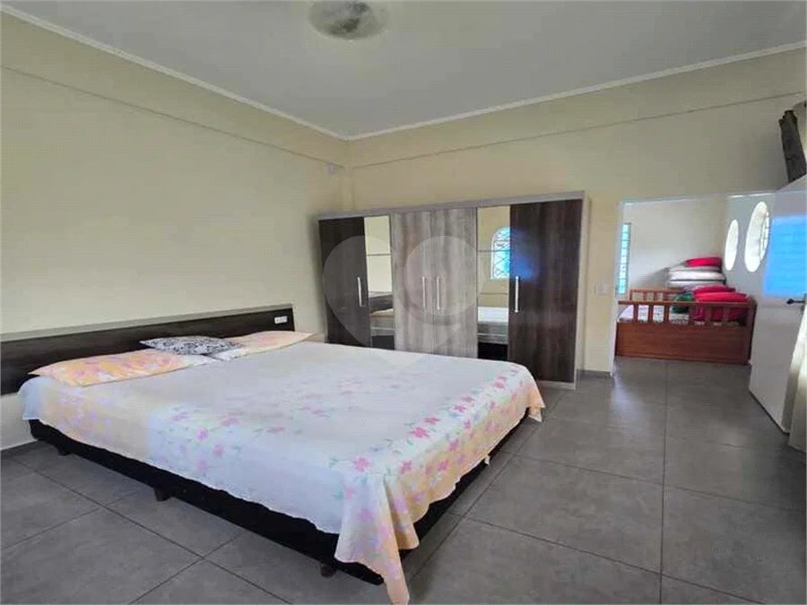 Sítio à venda com 5 quartos, sendo 2 suítes,  em Marmeleiro, São Roque, SP