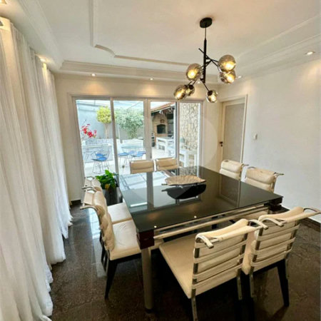 Casa de Alto Padrão à Venda no Parque dos Pássaros – 350 m²