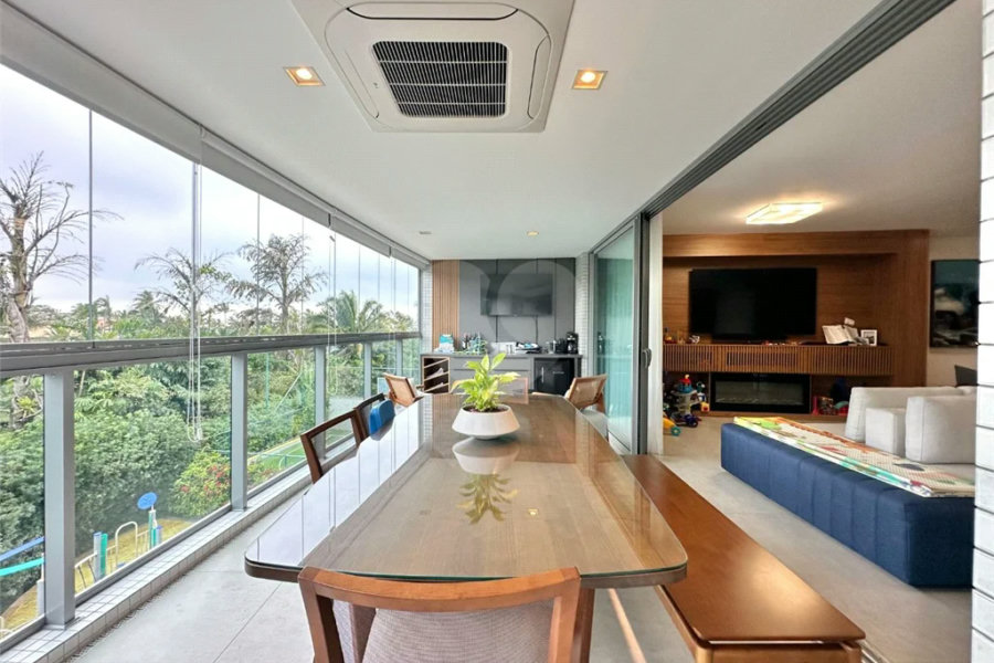 Apartamento à venda com 3 quartos, sendo 2 suítes, em Riviera de São Lourenço, Bertioga, SP