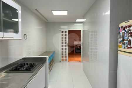 Sobrado à venda com 3 quartos, sendo 1 suíte, em Santo Amaro, São Paulo, SP