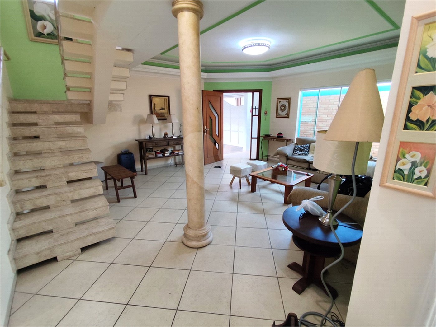 Sobrado à venda com 3 quartos, sendo 2 suítes, em Vila Romão, Salto, SP