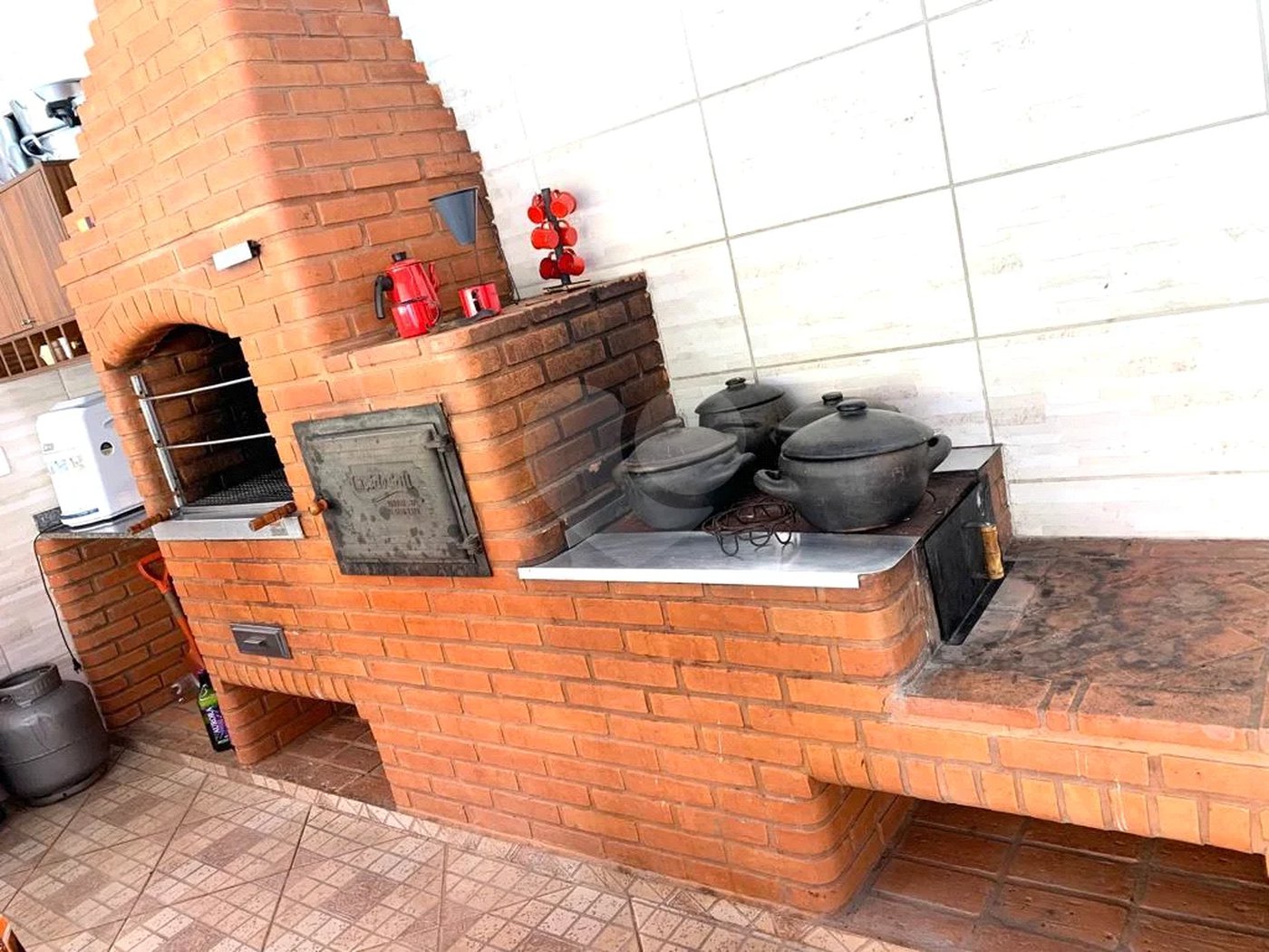 Casa à venda com 10 quartos, sendo 3 suítes, no condomínio Chácaras Campo Verde, Campo Limpo Paulista - SP