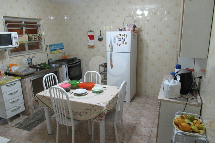 Sobrado à venda com 4 quartos em Horto, São Paulo, SP