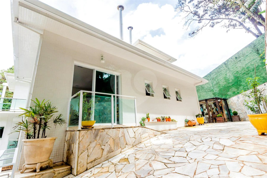 Casa à venda com 4 suítes no condomínio Jardim da Montanha I, Mairiporã - SP