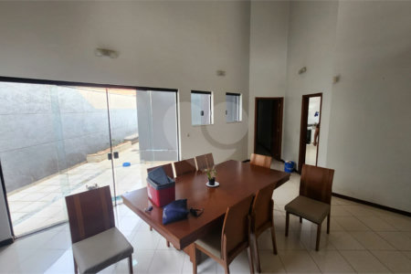 Casa à venda com 3 quartos, sendo 1 suíte, em Vila Harmonia, Araraquara, SP