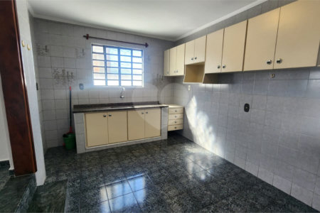 Casa à venda com 3 quartos em Vila Ramaciotti, Valinhos, SP