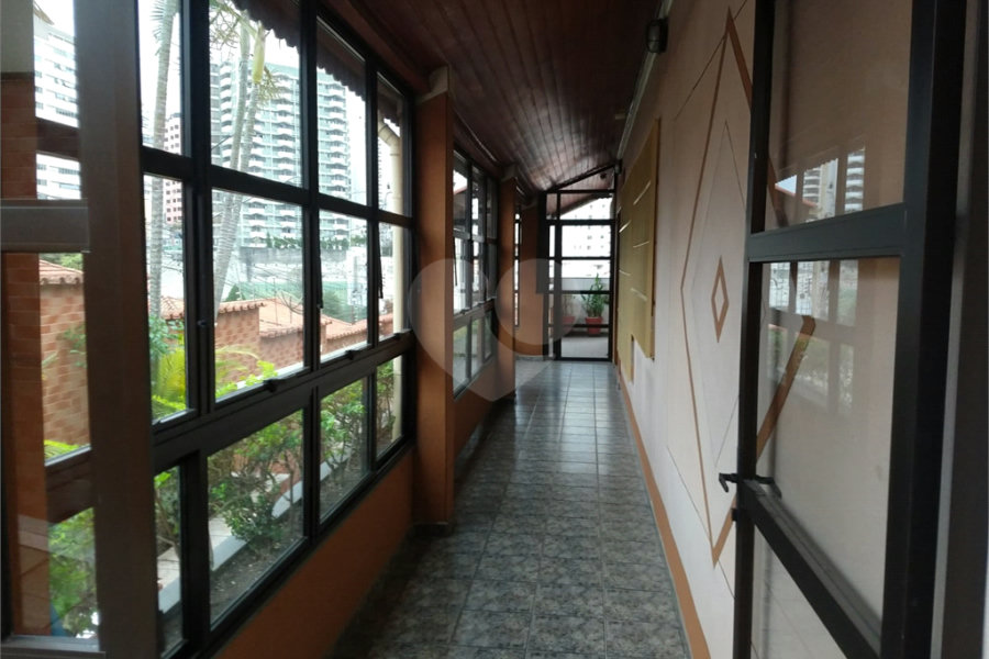 Casa à venda com 5 quartos, sendo 2 suítes, em Água Fria, São Paulo, SP