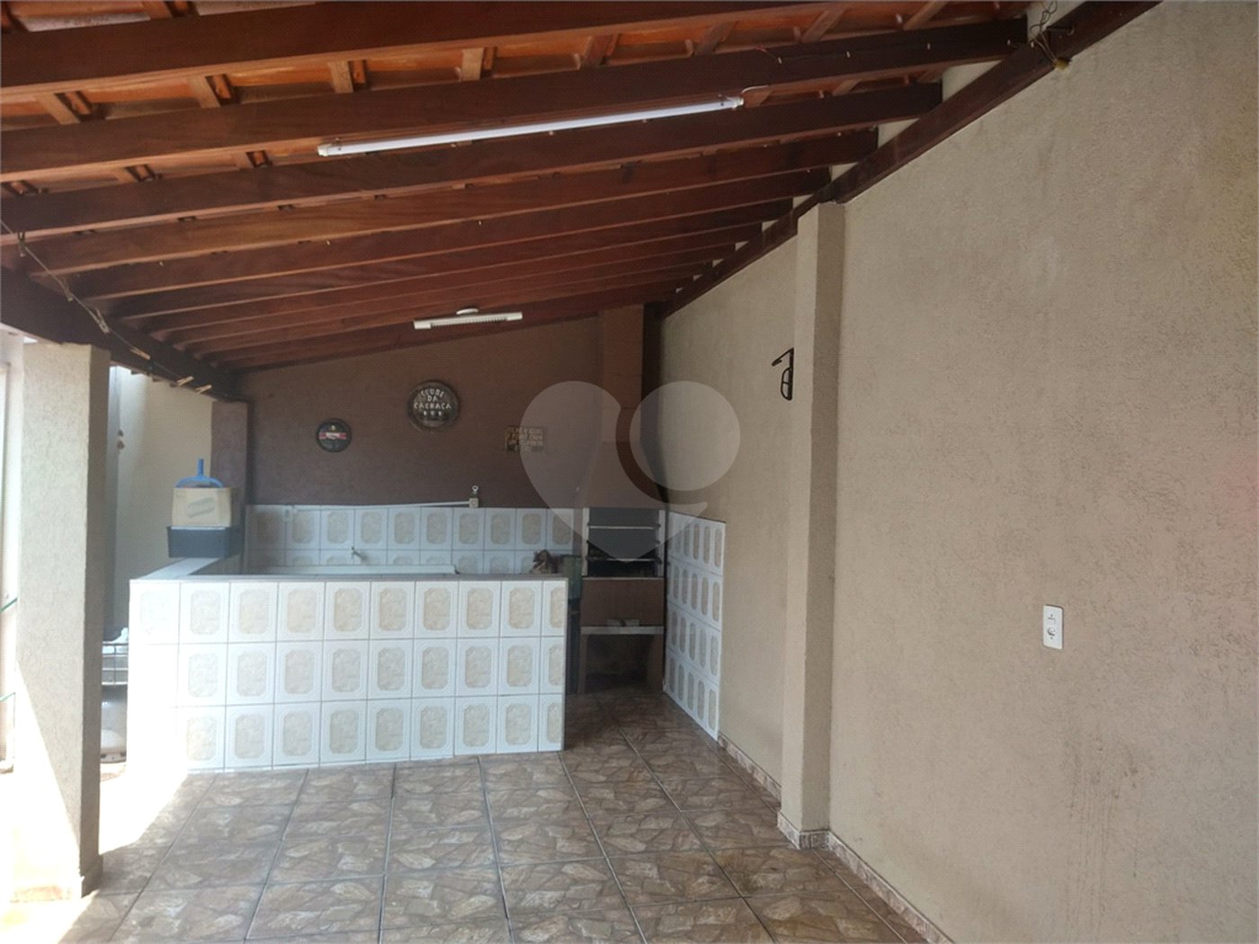 Casa Térrea com 2 dormitórios.
