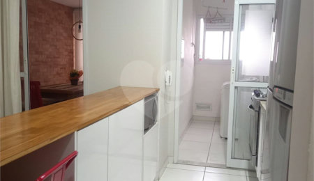 Apartamento à venda com 2 quartos, sendo 1 suíte,  em Vila Bertioga, São Paulo, SP