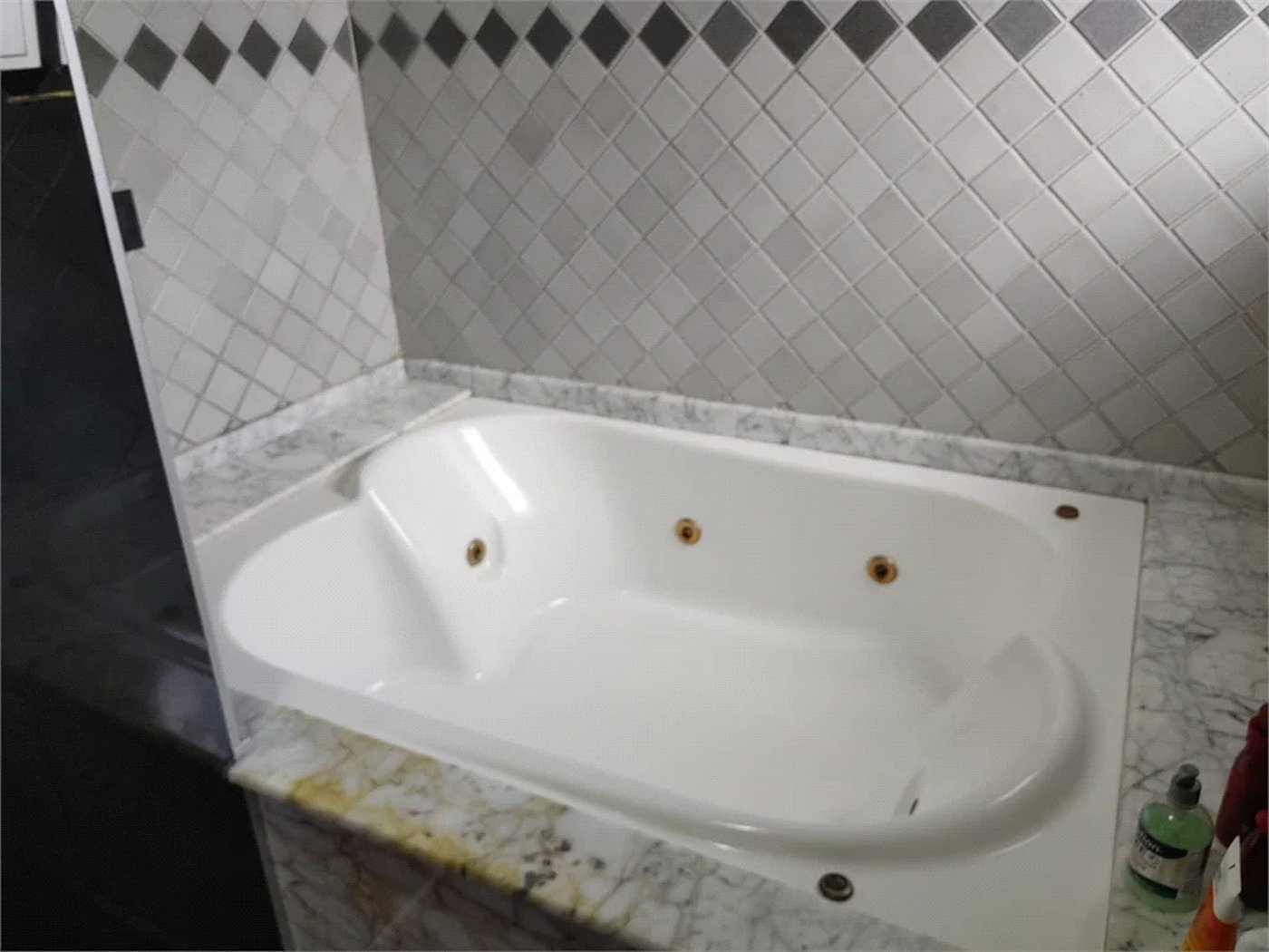 Casa à venda com 4 quartos, sendo 2 suítes, em Parque dos Príncipes, São Paulo, SP