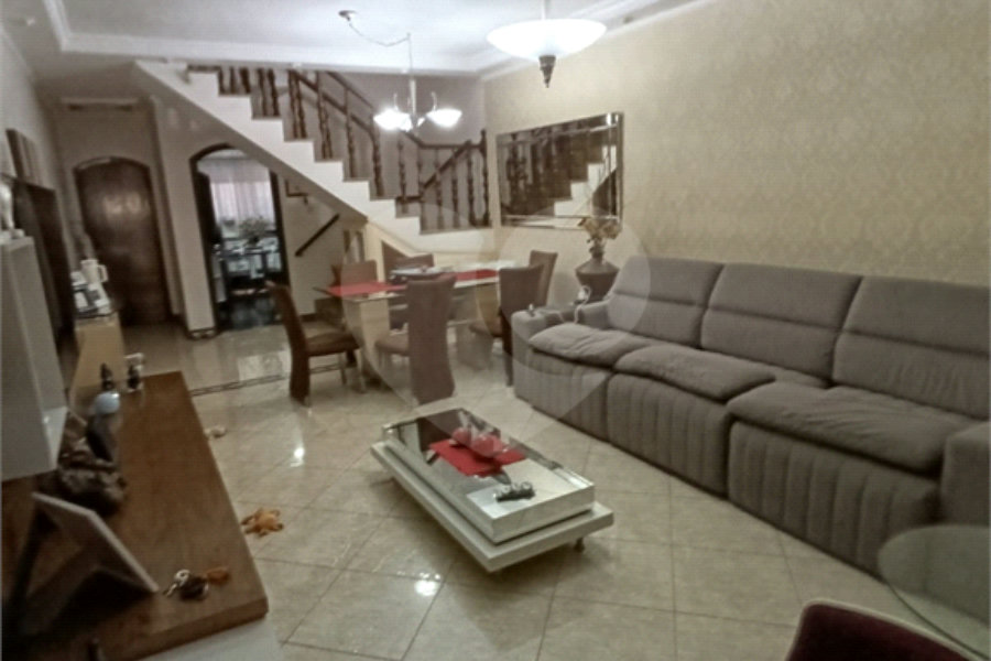 Sobrado à venda com 4 quartos, sendo 1 suíte, em Jaçanã, São Paulo, SP