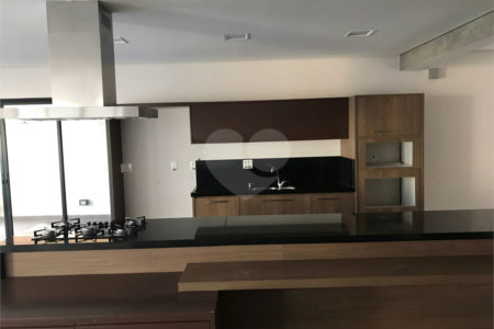 Casa à venda com 6 quartos, sendo 3 suítes, no condomínio Jardim Vila Paradiso, Indaiatuba - SP