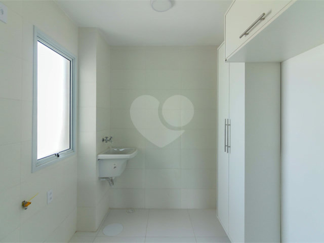 Casa à venda com 2 quartos no condomínio Severa, São Paulo - SP