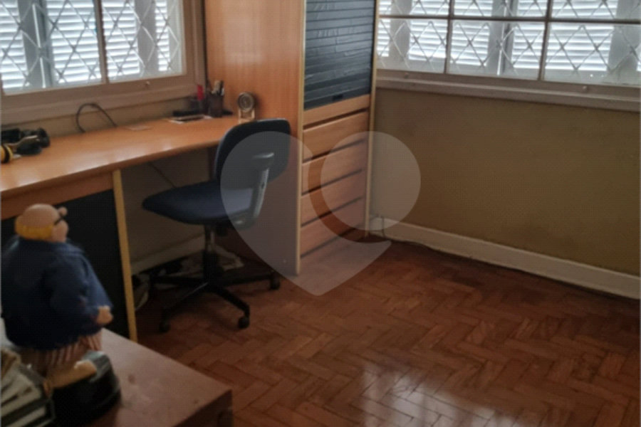 Casa Térrea à venda com 5 quartos, sendo 3 suítes, em Tremembé, São Paulo, SP