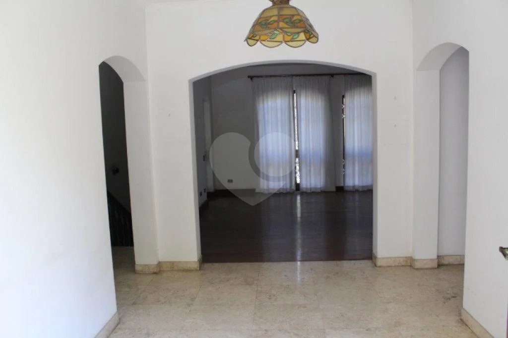 Casa Térrea à venda ou para alugar com 6 suítes em Vila Tramontano, São Paulo, SP