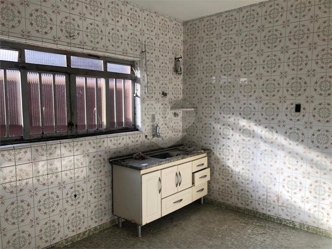 Sobrado à venda com 3 quartos, sendo 1 suíte,  em Serra da Cantareira, Mairiporã, SP