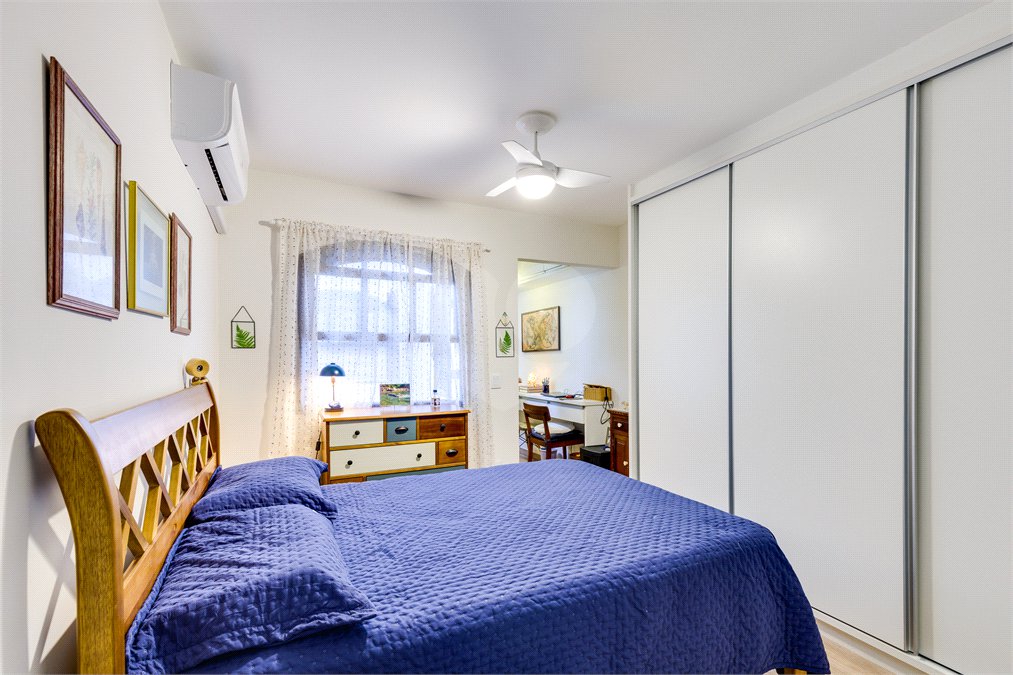 Casa à venda com 3 quartos, sendo 1 suíte,  no condomínio Village Bahamas, São Paulo - SP
