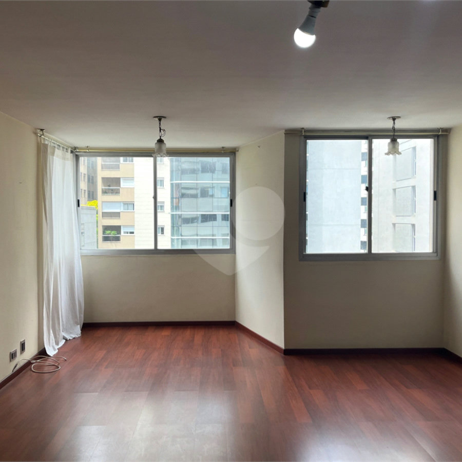 Apartamento à venda com 3 quartos, sendo 1 suíte, em Itaim Bibi, São Paulo, SP