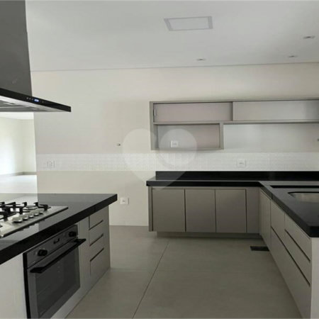 Casa à venda com 3 suítes no condomínio Jardim Residencial Dona Lucilla, Indaiatuba - SP