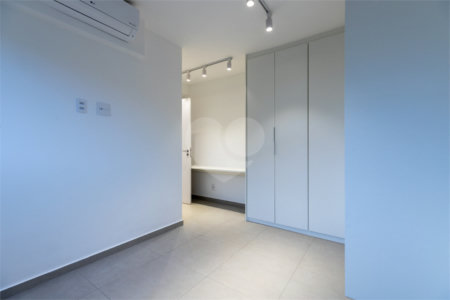 Apartamento à venda com 2 quartos, sendo 1 suíte, em Santo Amaro, São Paulo, SP