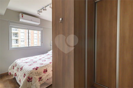 Apartamento à venda com 2 quartos, sendo 1 suíte,  em MORUMBI, São Paulo, SP