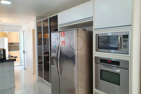 Apartamento à venda com 4 suítes em Jardim Marajoara, São Paulo, SP