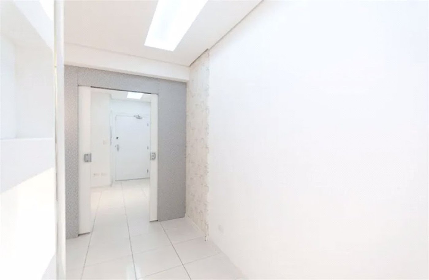 Prédio Corporativo em Santos | 4 Pavimentos | Galpão com Pé-Direito Duplo | Estrutura para +200 Pessoas | Compra Ou Locação