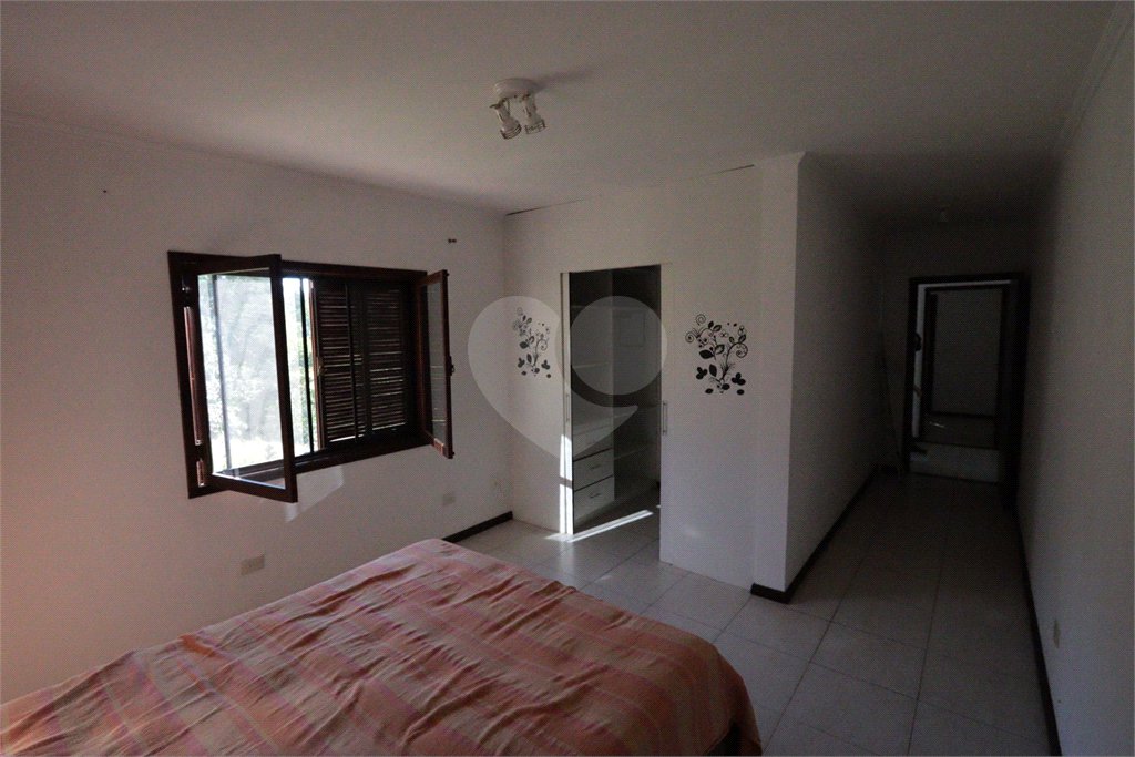 Casa à venda com 4 quartos, sendo 1 suíte, em Jardim Villaça, São Roque, SP