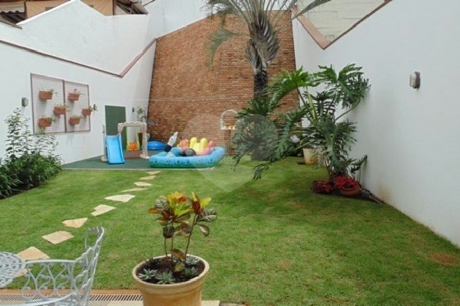 Sobrado à venda com 4 quartos, sendo 3 suítes,  em Jardim Franca, São Paulo, SP