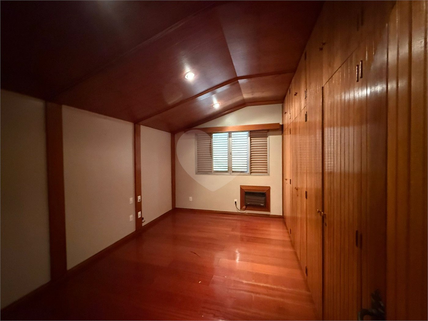 Apartamento à venda com 4 quartos, sendo 2 suítes, no Centro, Araraquara, SP