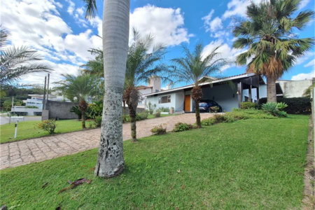 Casa para alugar com 3 quartos, sendo 1 suíte,  no condomínio Estância Marambaia, Vinhedo - SP