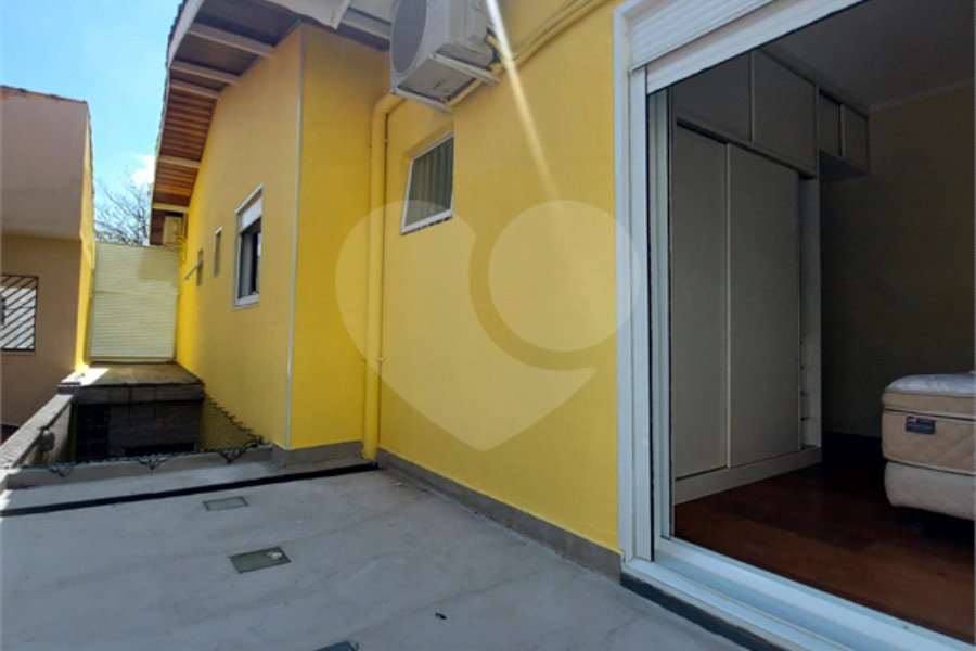 Sobrado à venda com 3 quartos, sendo 2 suítes, em Vila Romero, São Paulo, SP