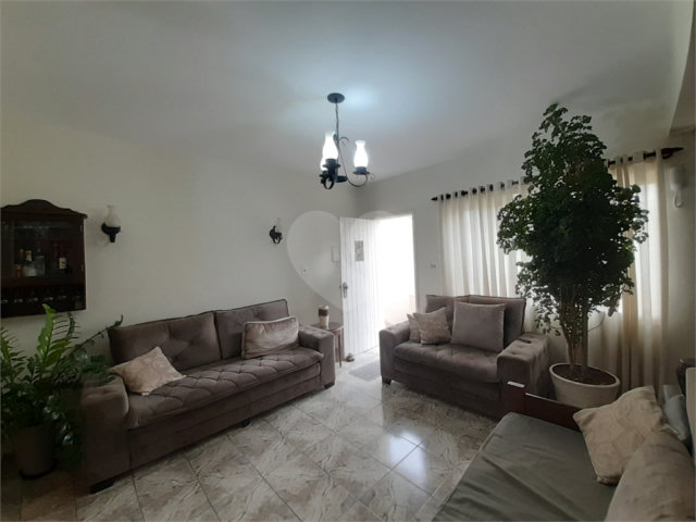 Casa de Vila à venda com 3 quartos, sendo 1 suíte,  em Santana, São Paulo, SP