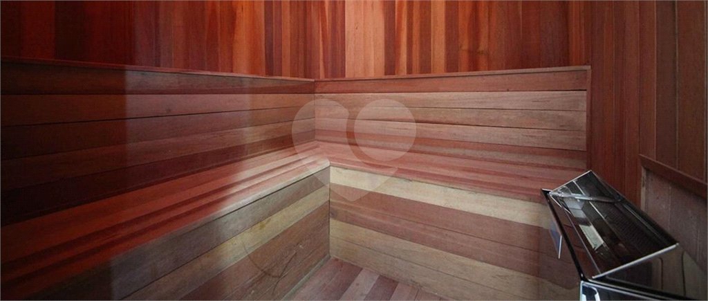 Apartamento à venda com 3 quartos, sendo 1 suíte,  em Vila Suissa, Mogi das Cruzes, SP