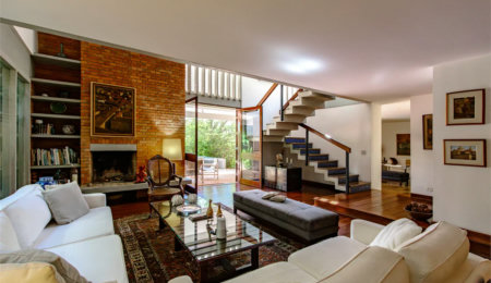 Casa à venda com 4 quartos, sendo 1 suíte,  em Jardim Leonor, São Paulo, SP