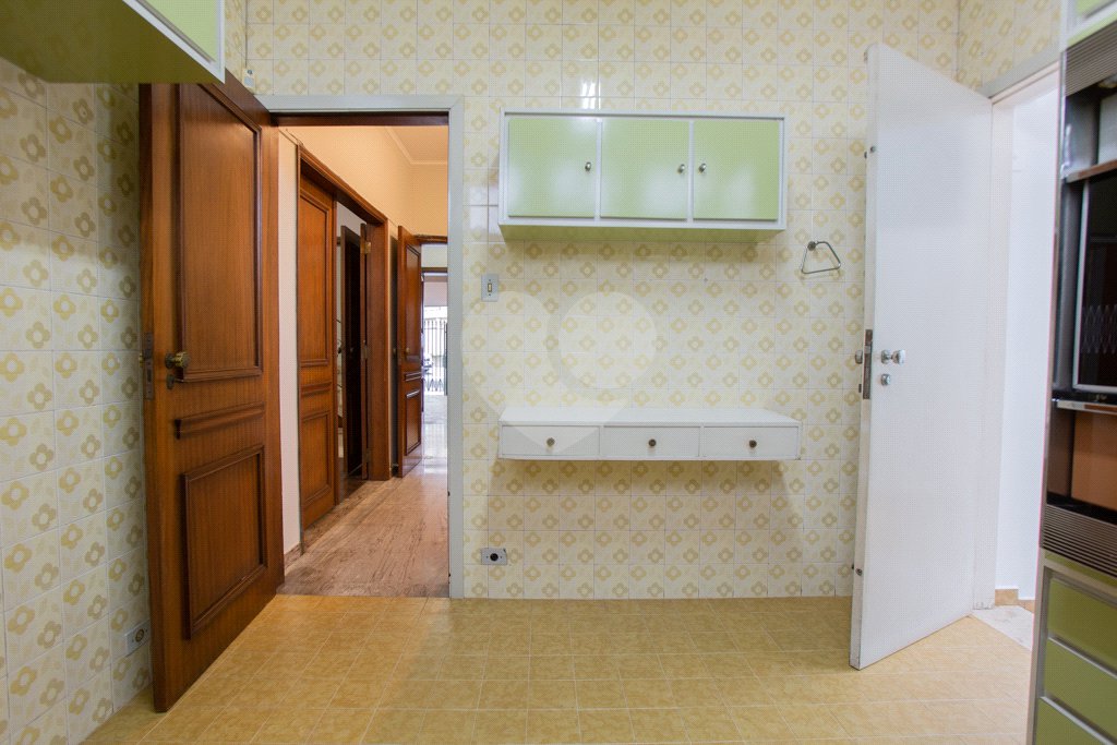 Casa à venda ou para alugar com 3 quartos, sendo 1 suíte,  em Mirandópolis, São Paulo, SP