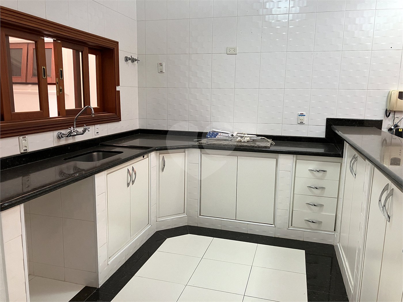 Casa à venda com 3 suítes em Jardim Pagliato, Sorocaba, SP